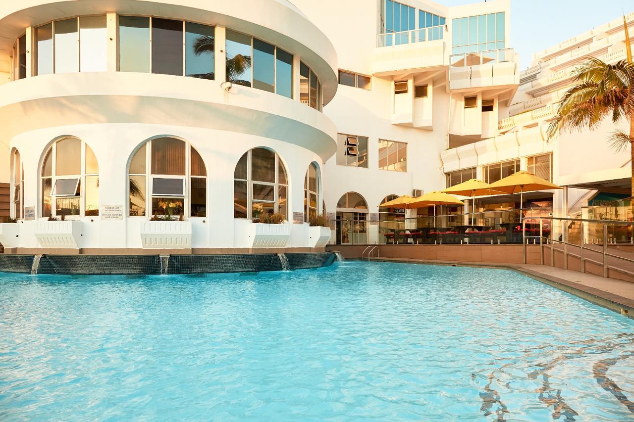 First Group La Montagne Hotel Балито Екстериор снимка